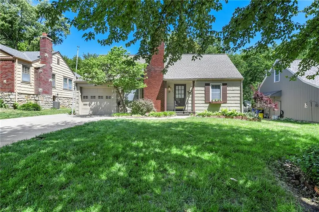 5327 Outlook Street, Mission, KS 66202 - #1