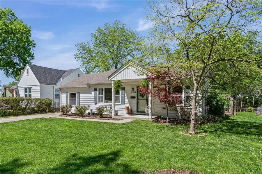 5316 W 49th Street, Roeland Park, KS 66205 - #2
