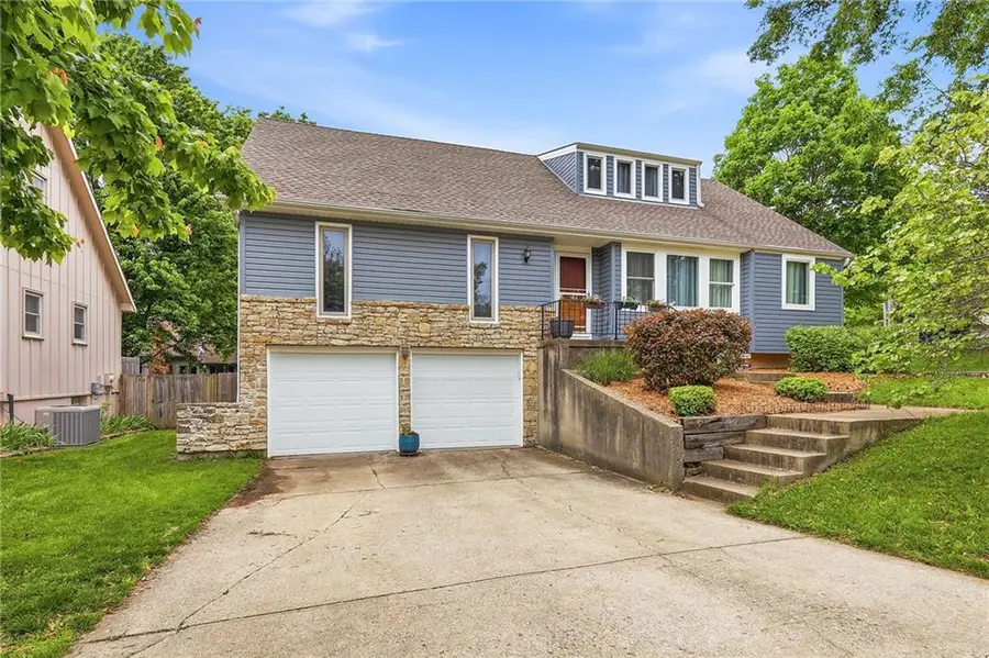 10283 Haskins Street, Lenexa, KS 66215 - #2