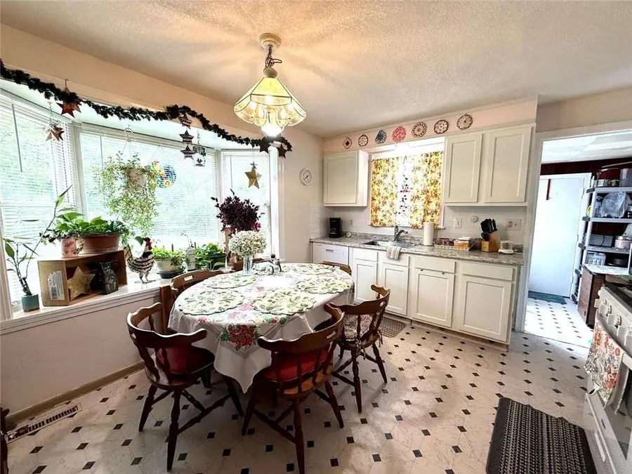 11004 E 78th Street, Raytown, MO 64138 - #3