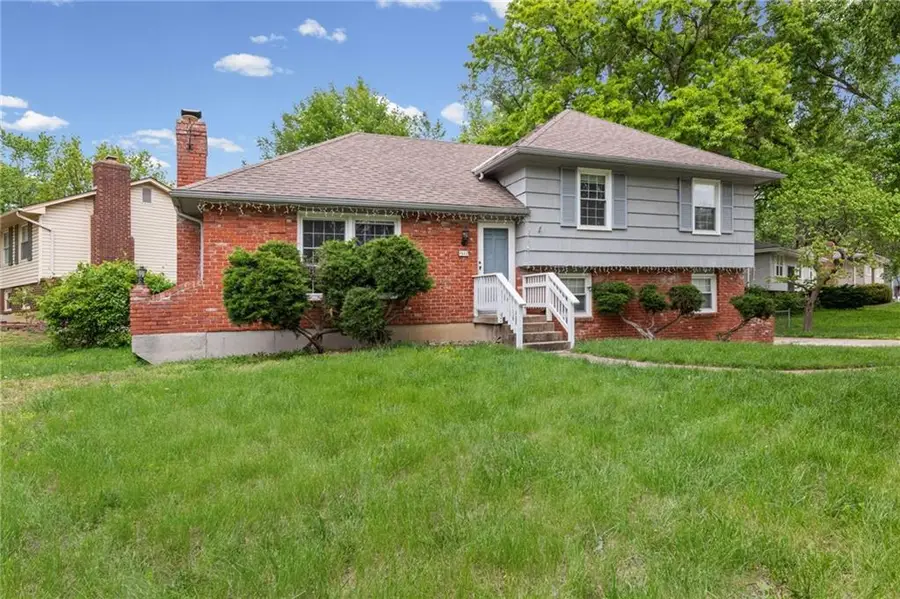 7617 NW Milrey Drive, Kansas City, MO 64152 - #2