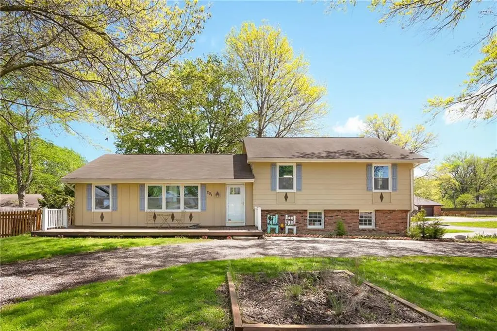 201 20th Avenue, Greenwood, MO 64034 - #1