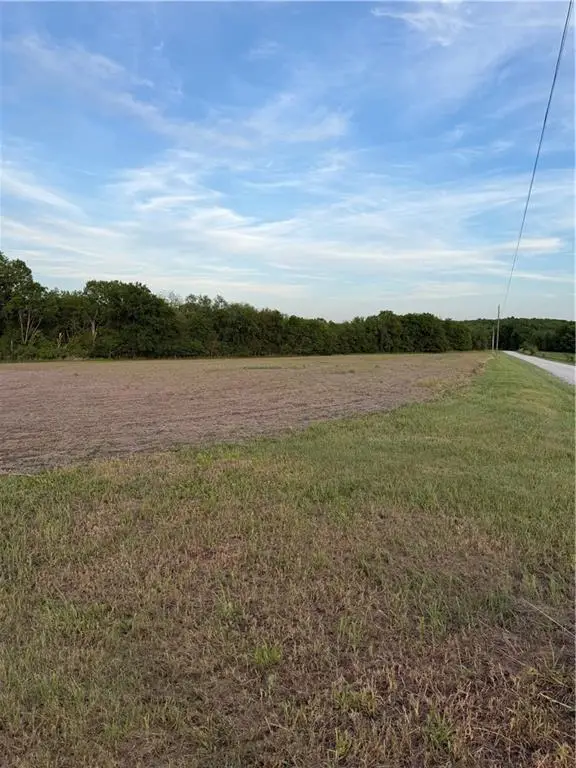 NE Irwin Road, Weatherby, MO 64497