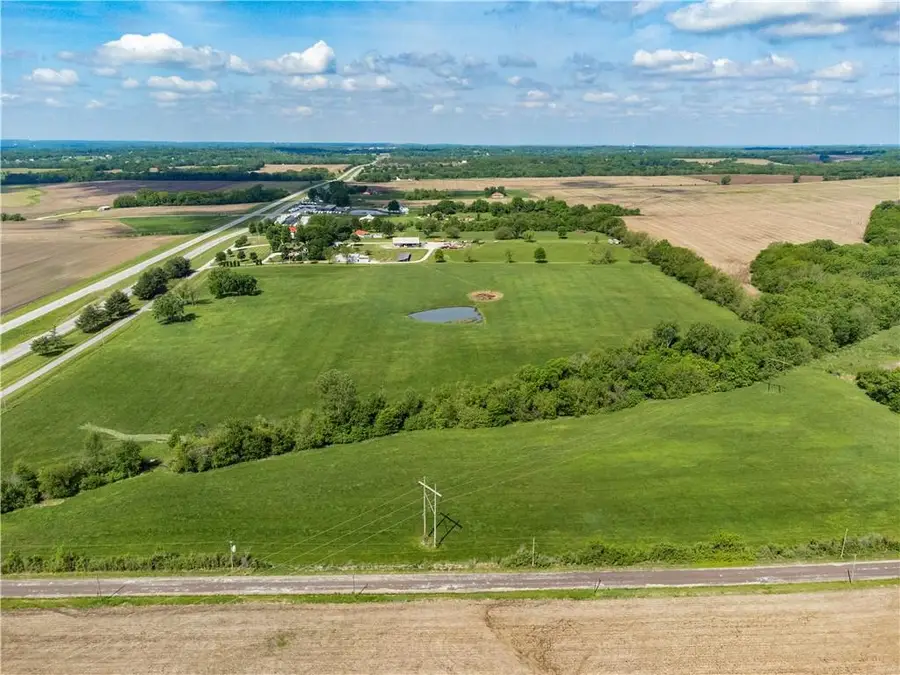 30500 E Us-24 Highway, Buckner, MO 64016 - #2