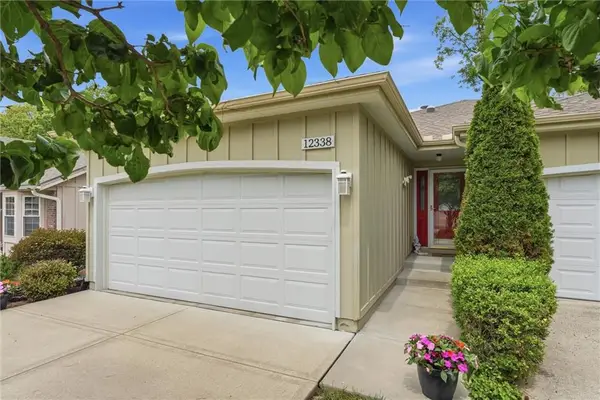 12338 W 105th Terrace, Overland Park, KS 66215
