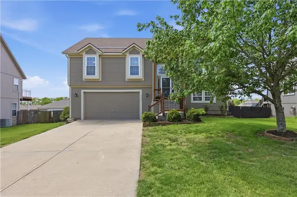 1131 S 12th Street, Louisburg, KS 66053
