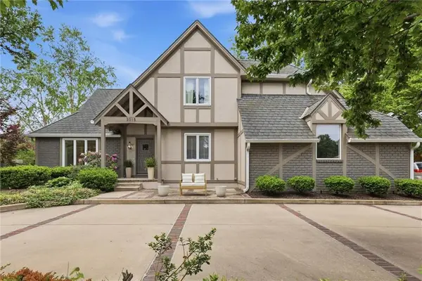 3015 W 83rd Street, Leawood, KS 66206