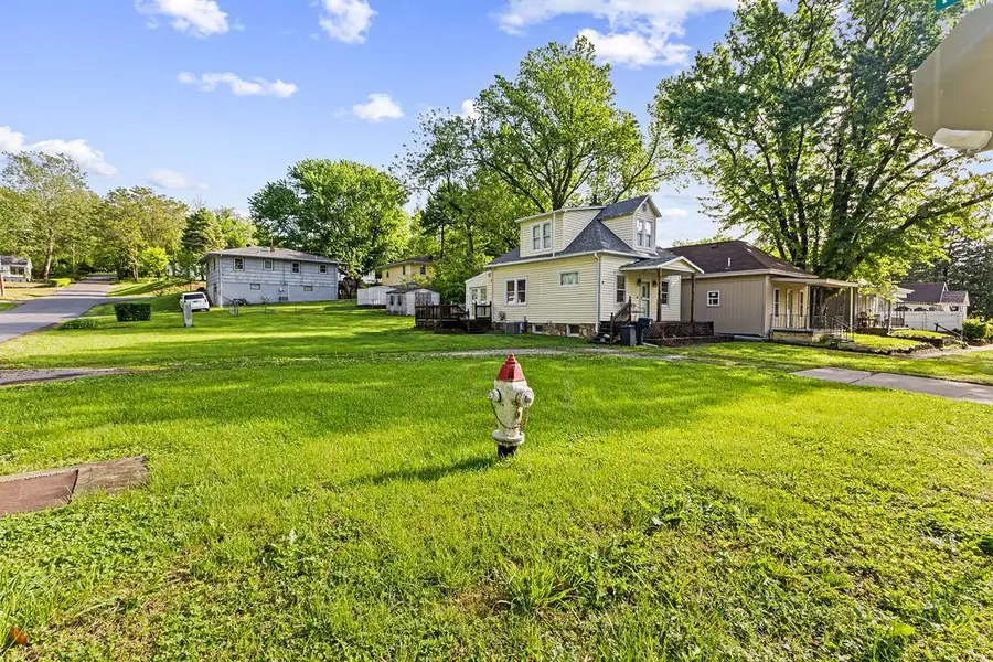 2005 Douglas Street, Saint Joseph, MO 64505 - #3