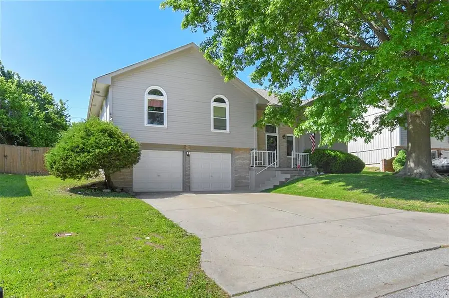 1204 NE Hunters Road, Blue Springs, MO 64014 - #3