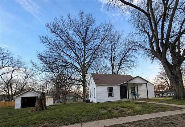 317 E Main Street, Hardin, MO 64035