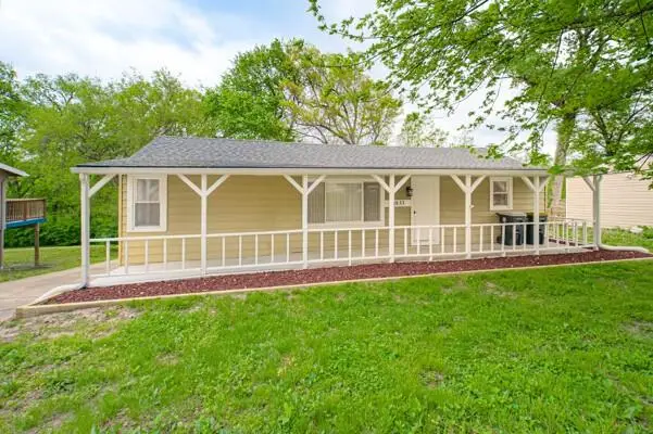 4833 Farley Avenue, Kansas City, MO 64129 - #1