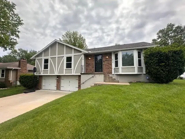 504 NE Stonewall Drive, Blue Springs, MO 64014 - #3