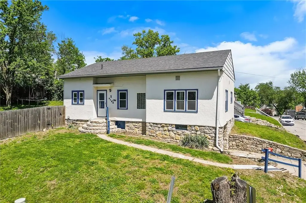 1 Vine Street, Excelsior Springs, MO 64024 - #1
