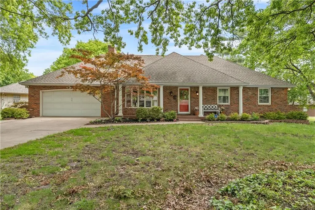 513 NE Balboa Street, Lees Summit, MO 64063 - #1