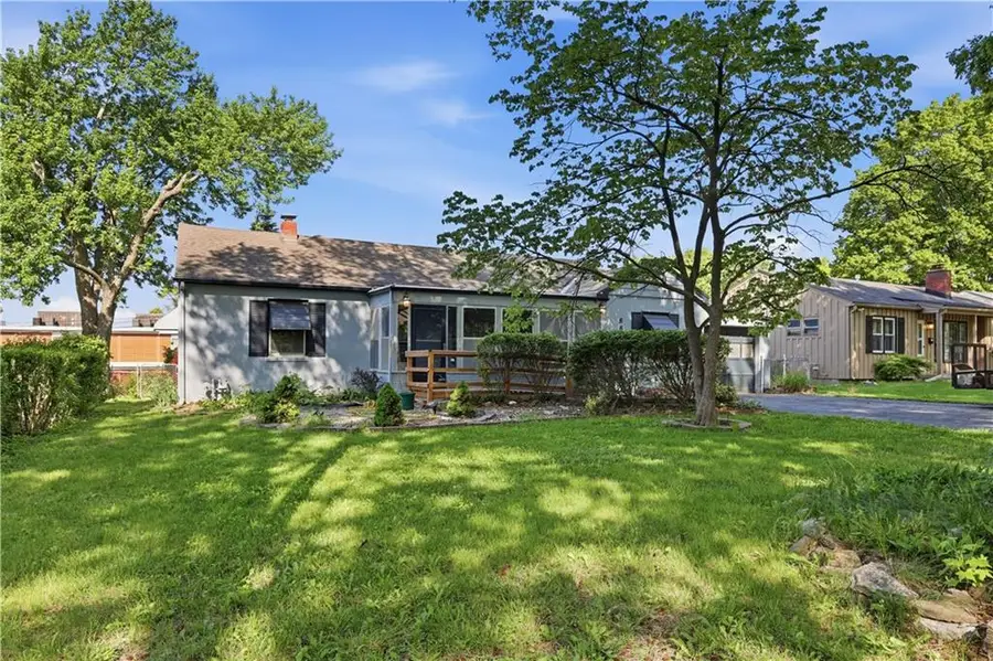 8816 Daniel Boone Road, Kansas City, MO 64114 - #2