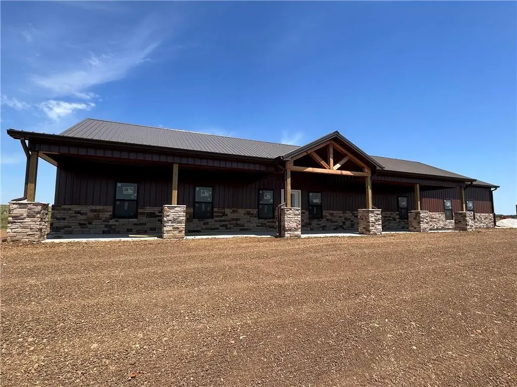 20014 Woodend Road, Linwood, KS 66052 - #1