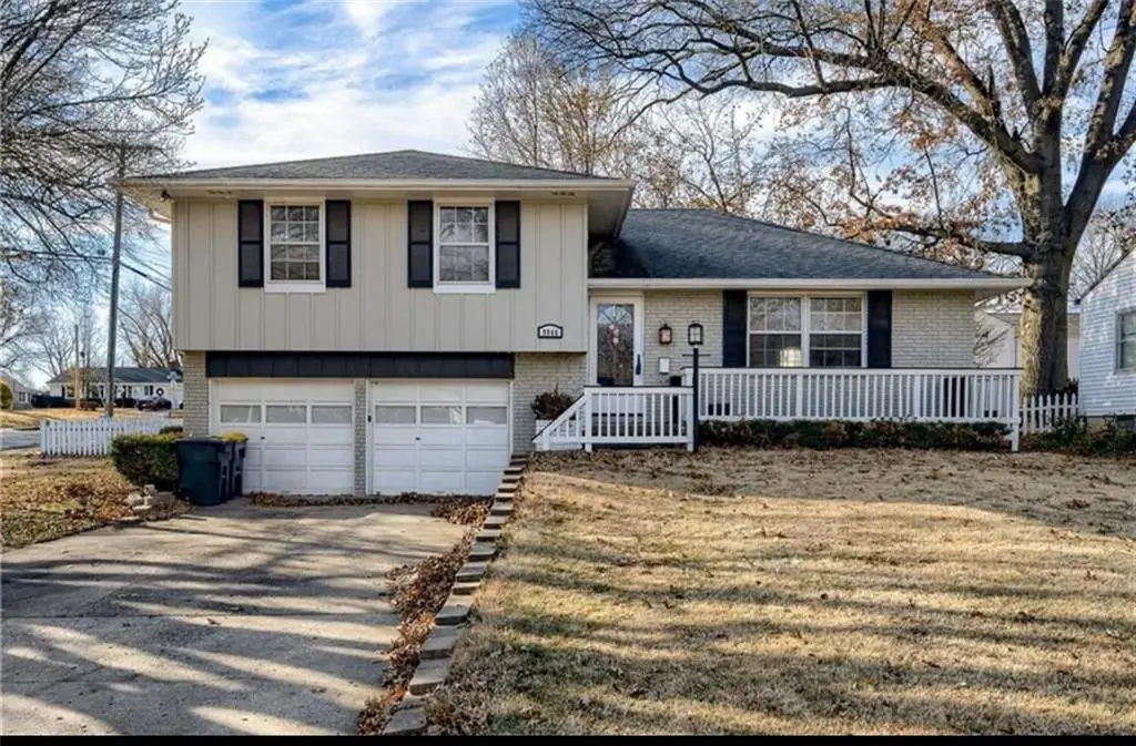8844 Summit Street, Kaw, MO 64082 - #1