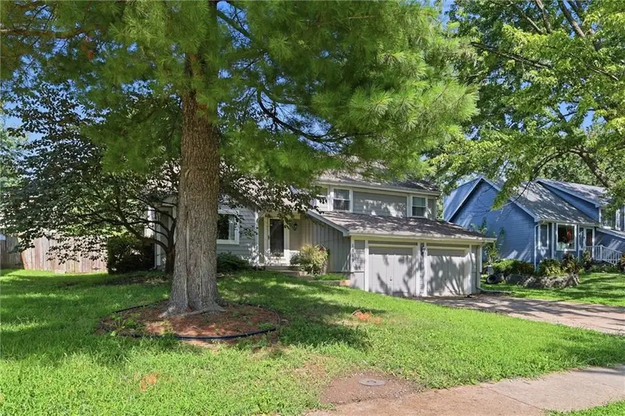 1819 S Stagecoach Drive, Olathe, KS 66062 - #3