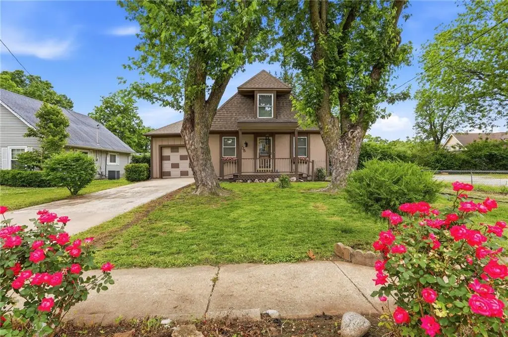 405 S Pine Street, Olathe, KS 66061 - #1