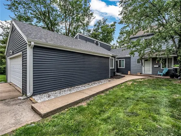 10078 N Locust Street, Kansas City, MO 64155
