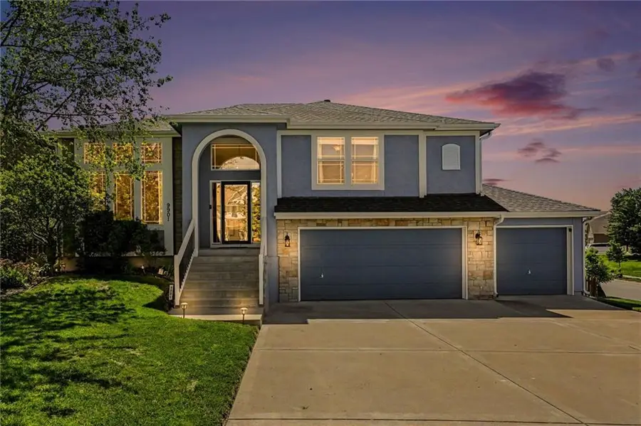 9901 N Farley Avenue, Kansas City, MO 64157 - #2