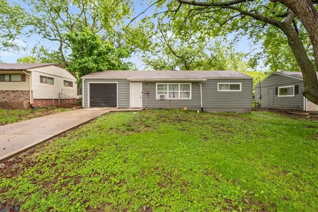 10711 Ewing Drive, Kansas City, MO 64134 - #1
