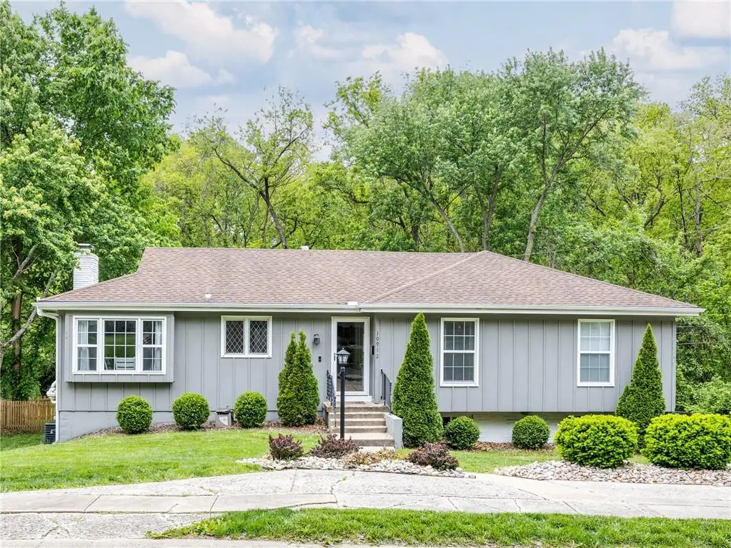 10912 NE Madison Avenue, Kansas City, MO 64114 - #1