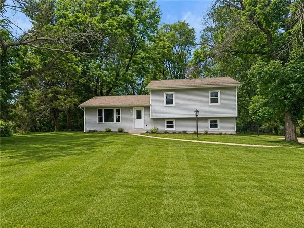 7 SE 125 Road, Warrensburg, MO 64093