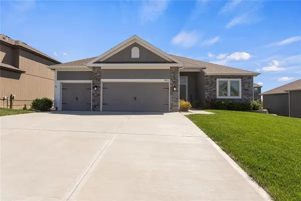 10823 N Corrington Avenue, Kansas City, MO 64156