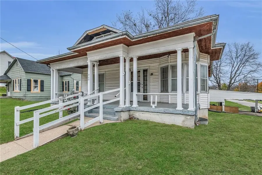 200 N Jefferson Street, Carrollton, MO 64633 - #3