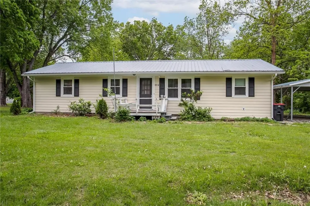 104 W Birch Drive, Windsor, MO 65360 - #1