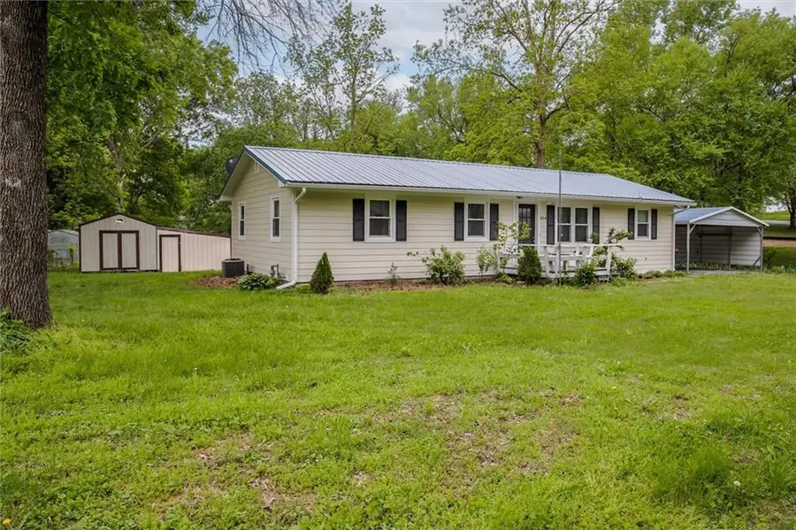 104 W Birch Drive, Windsor, MO 65360 - #2
