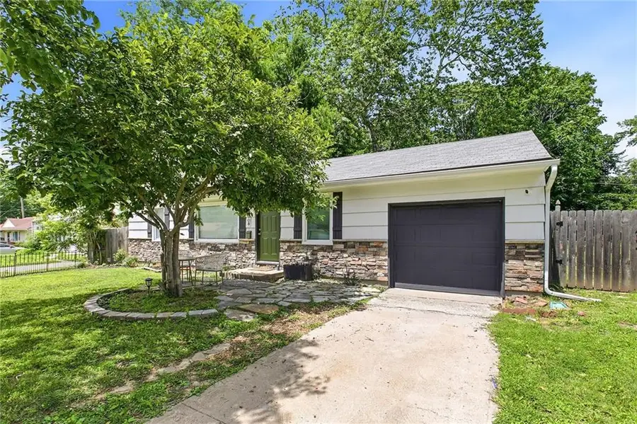 5908 E 101st Street, Kansas City, MO 64134 - #3