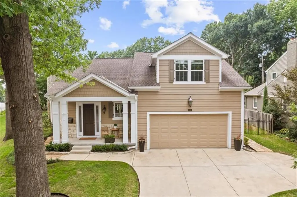 5348 Chadwick Road, Fairway, KS 66205 - #1
