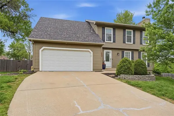 15107 W 83rd Terrace, Lenexa, KS 66219