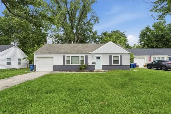 2706 W 79th Street, Prairie Village, KS 66208