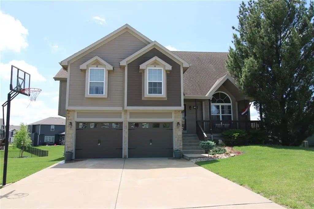4711 NE 103rd Terrace, Kansas City, MO 64156 - #1