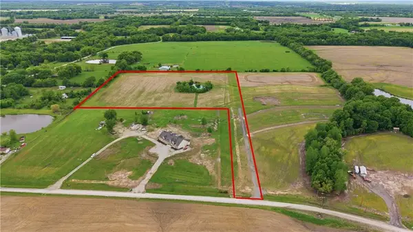 29402 S Sawmill Road, Harrisonville, MO 64701