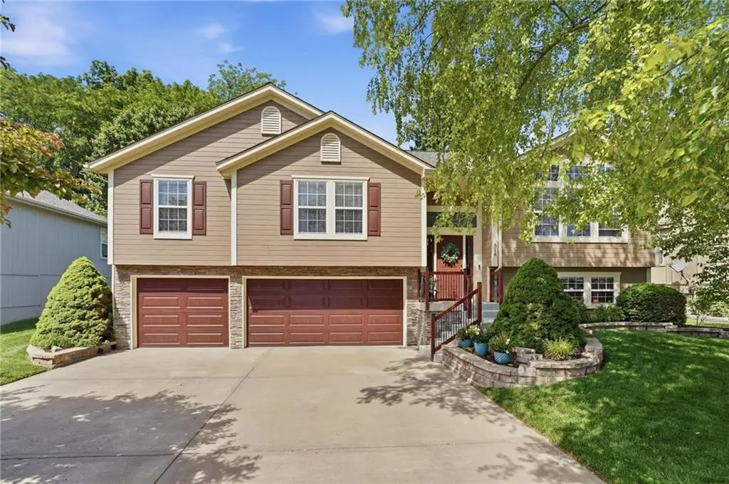 516 NE Topaz Drive, Lees Summit, MO 64086 - #1