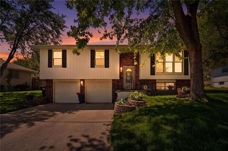 212 S Downey Avenue, Independence, MO 64056 - #2