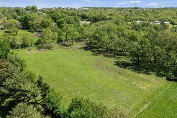 6948 Maurer Road, Shawnee, KS 66217