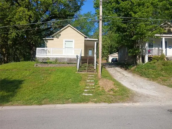 1606 N 20th Street, St Joseph, MO 64505