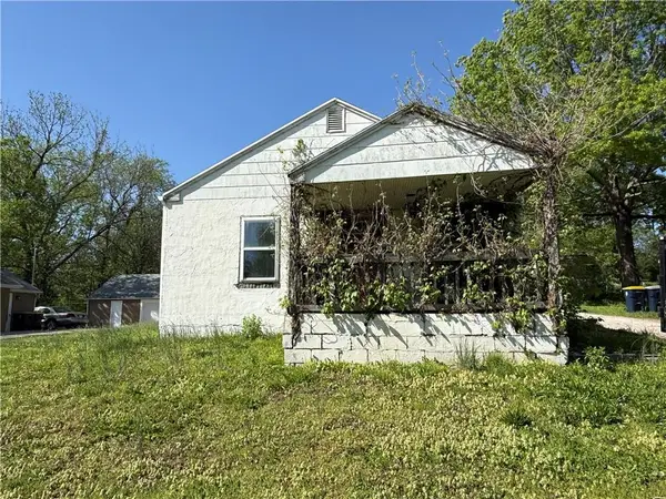 2904 NE Parvin Road, Kansas City, MO 64117