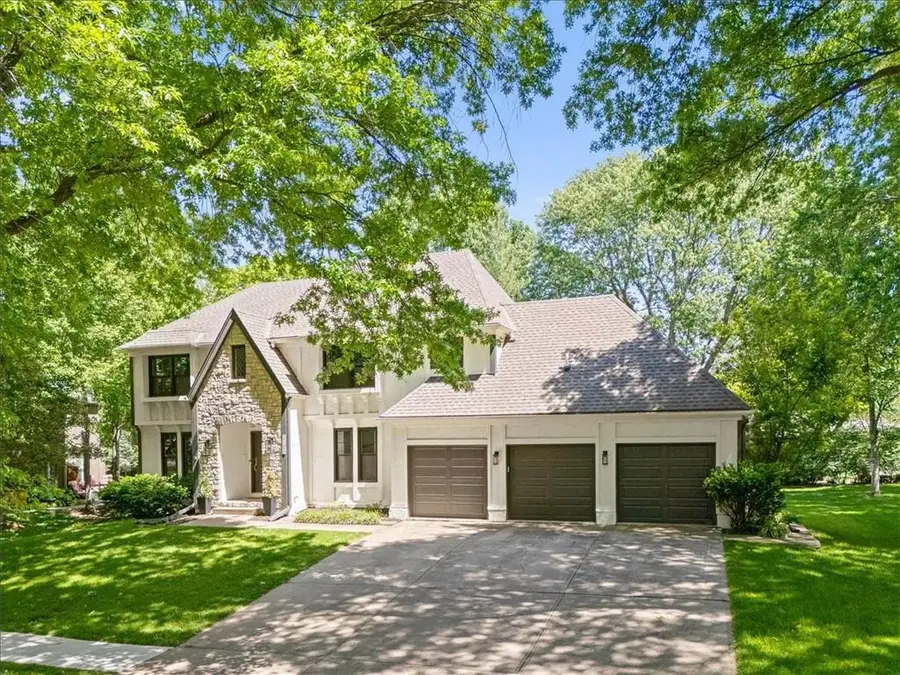 8105 W 99th Street, Overland Park, KS 66212 - #2