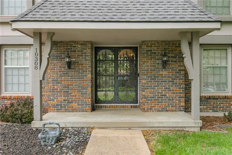 10308 E 96th Street, Kansas City, MO 64134 - #2