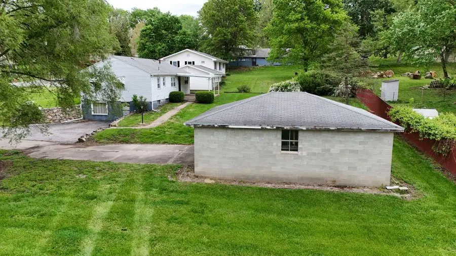 2802 Blackwell Road, Saint Joseph, MO 64506 - #3