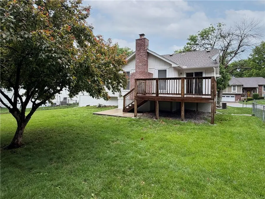 13921 S Summertree Lane, Olathe, KS 66062 - #3