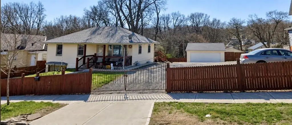 406 Elmwood Avenue, Kansas City, MO 64124 - #1