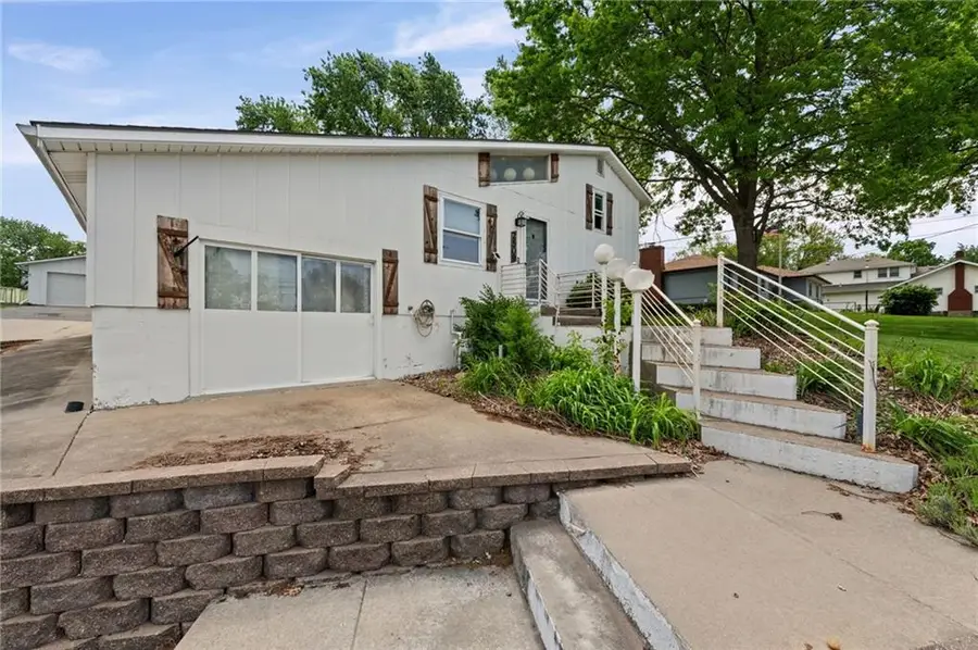 2509 S 53rd Street, Kansas City, KS 66106 - #3