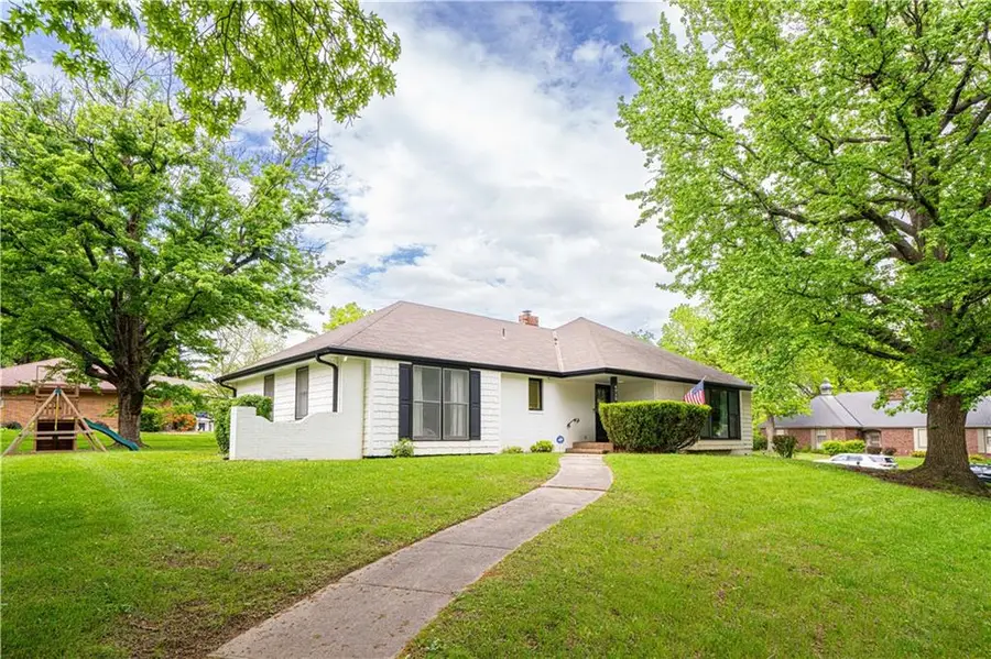 4715 Stonecrest Terrace, Saint Joseph, MO 64506 - #3